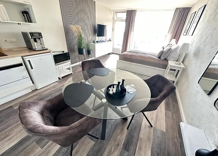 Timmendomizil - Schoene Ferienwohnung In Bester Lage - Sonnenseite